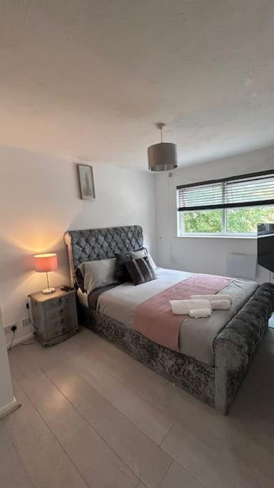 A Cozy Apartment In Barking Barking  Exterior foto